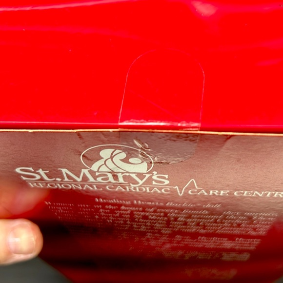 2007 Pink label HEALING HEARTS Barbie “ St. Mary’s” - Picture 11 of 16